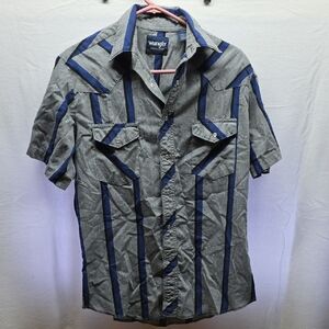 Wrangler Gray Button-Up Shirt with Blue Stripes
